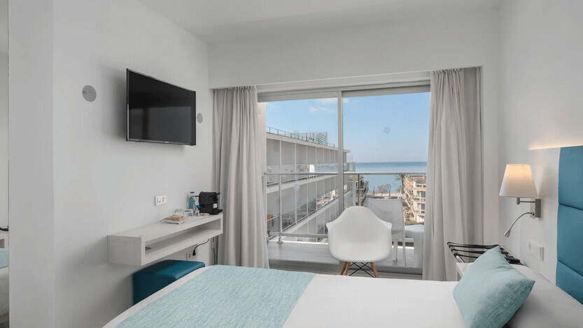 Double Superior Frontal Sea View